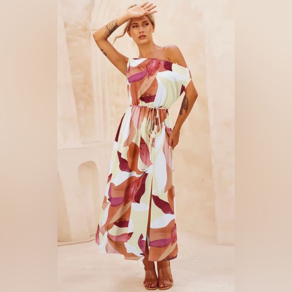 Nino Balcutti Dress New with Tags Size 8 Resort Cruise Vacation One Shoulder